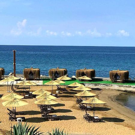 Celebrity Hotel Lapithos  Exterior foto