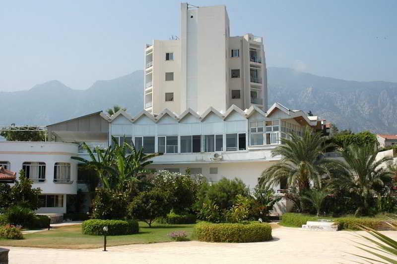 Celebrity Hotel Lapithos  Exterior foto