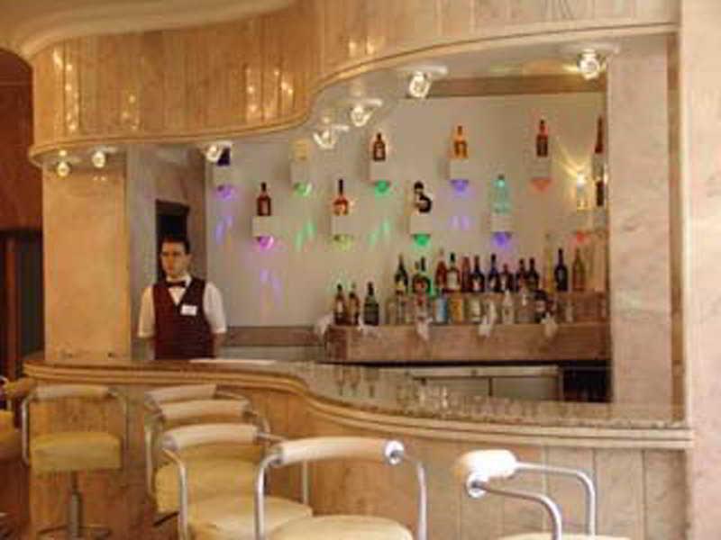 Celebrity Hotel Lapithos  Exterior foto