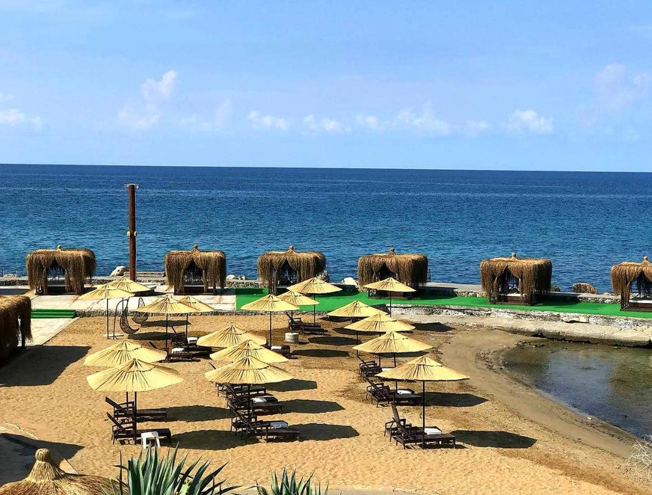 Celebrity Hotel Lapithos  Exterior foto