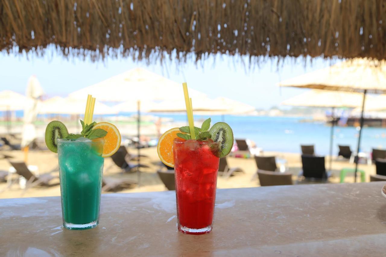 Celebrity Hotel Lapithos  Exterior foto