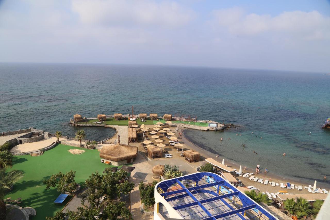 Celebrity Hotel Lapithos  Exterior foto